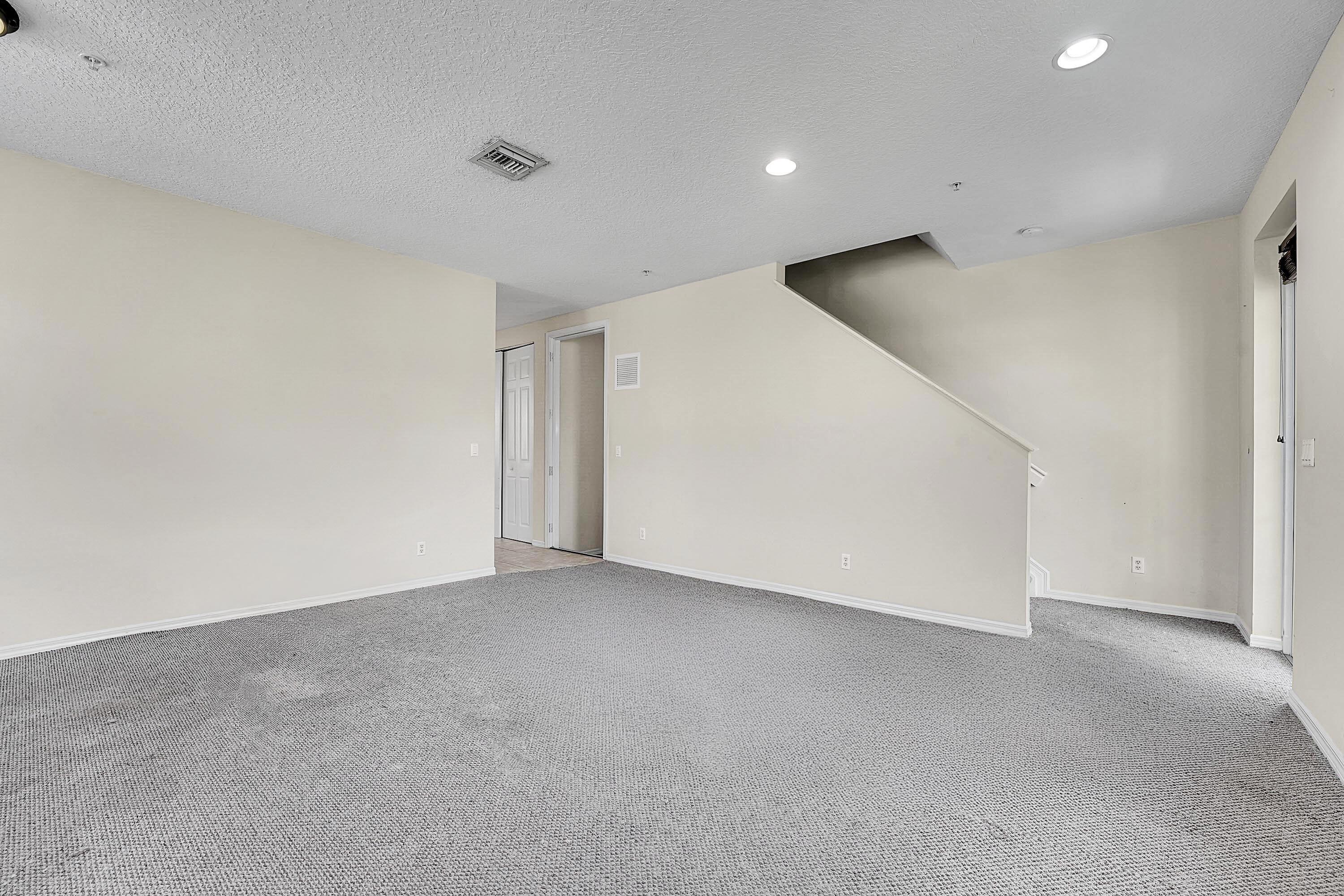 4300 Blowing Point Place Jupiter, FL 33458 - Photo 8 of 42 IMG_3787