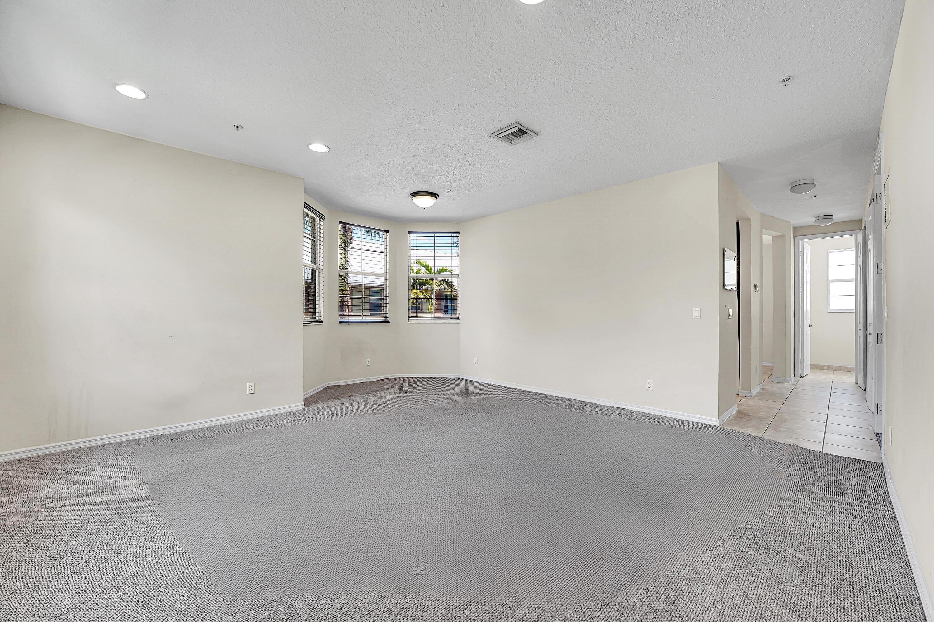 4300 Blowing Point Place Jupiter, FL 33458 - Photo 9 of 42 IMG_3789