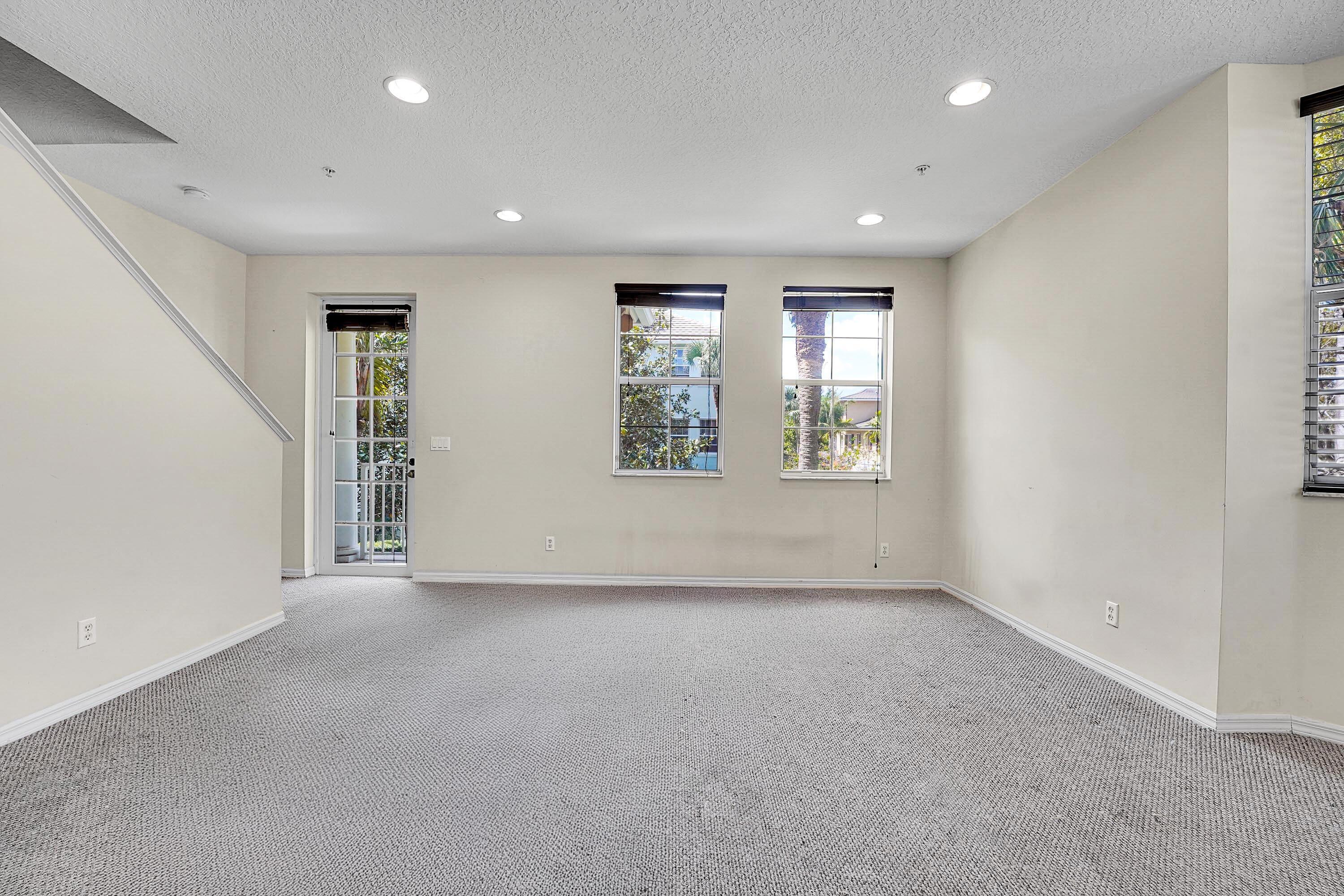 4300 Blowing Point Place Jupiter, FL 33458 - Photo 10 of 42 IMG_3804