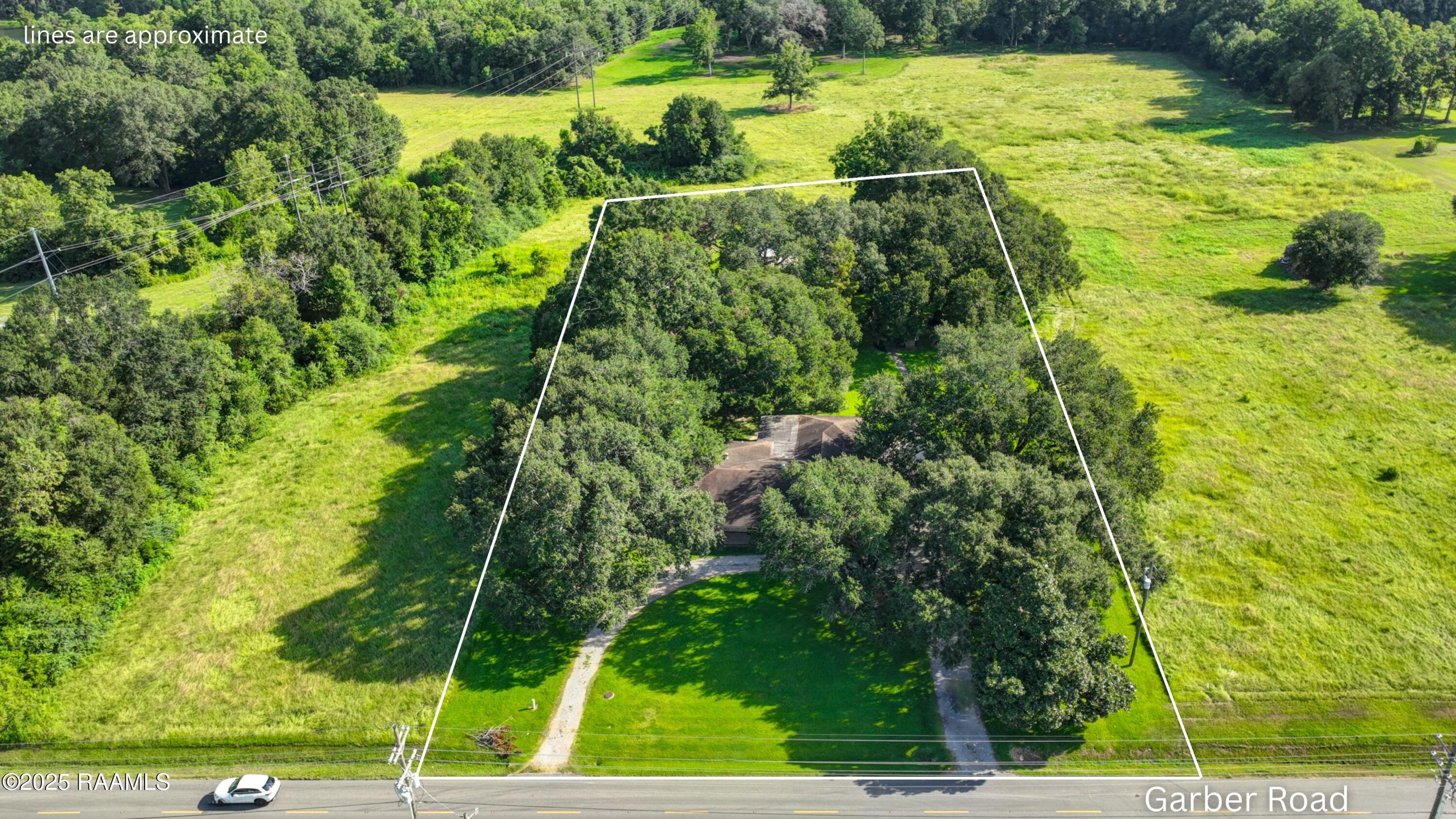 1036 Garber Road Broussard, LA 70518 - Photo 2 of 34 IMG_6855