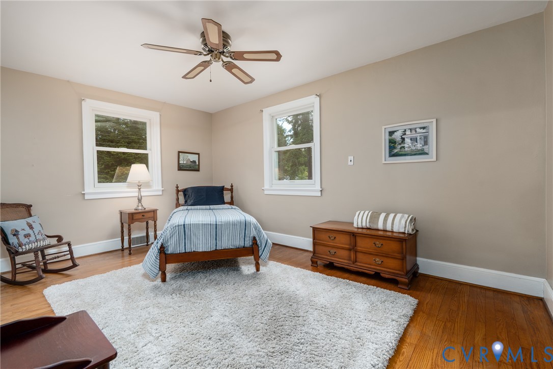 8413 Cherokee Road Richmond, VA 23235 - Photo 20 of 29 3rd bedroom featuring two double-hung windows with