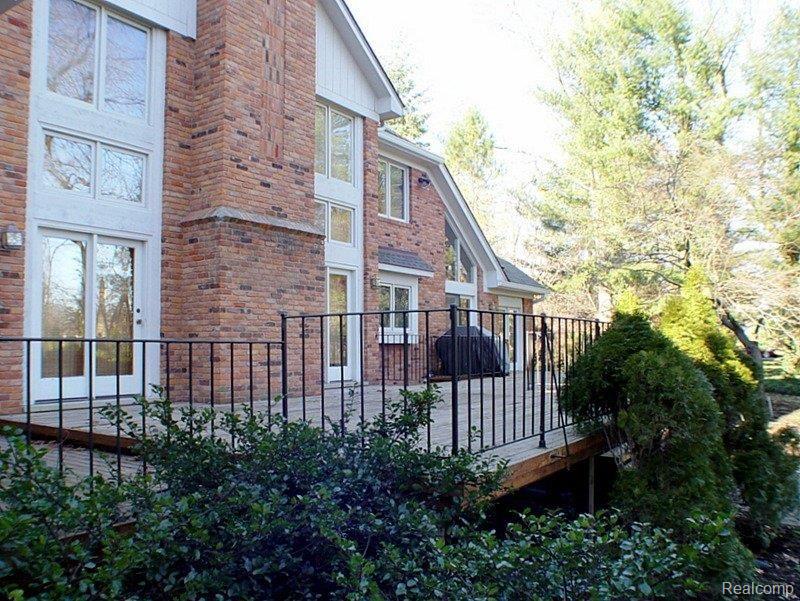 5865 Lahser Road Bloomfield Hills, MI 48301 - Photo 24 of 24 Backyard View with Deck