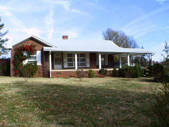 3325 High Point Road Winston-Salem, NC 27107 - Photo 1 of 1 Exterior Front.