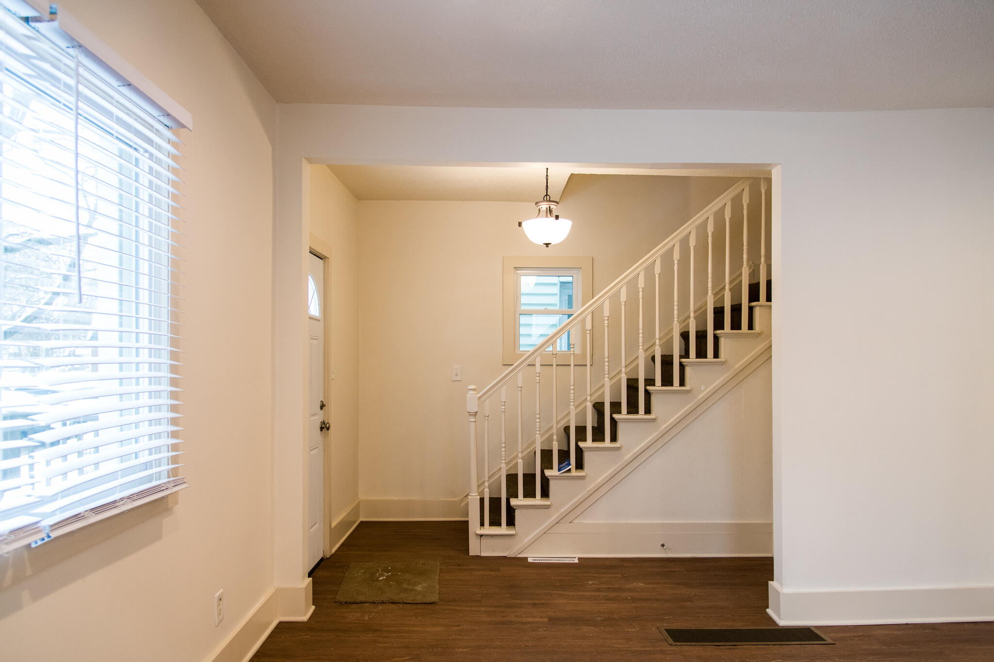 1018 North Rose Street Kalamazoo, MI 49007 - Photo 5 of 23 DSC_1378