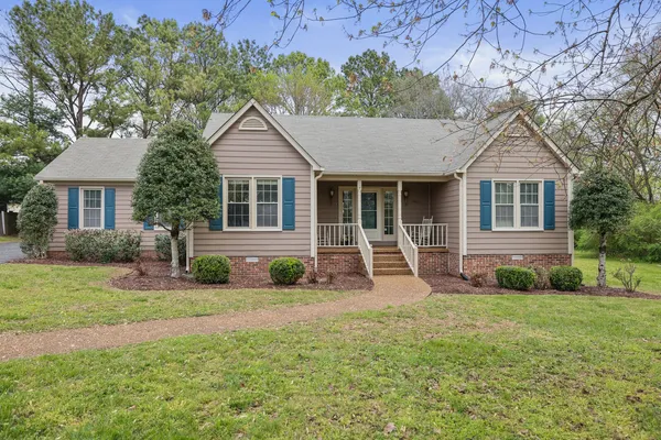 $425,000 | 1408 Spainwood Drive, Columbia, TN 38401