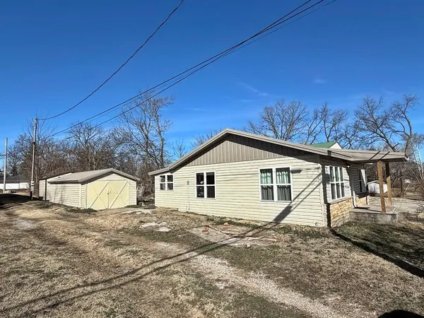 $79,500 | 408 North St James Street, El Dorado Springs, MO 64744