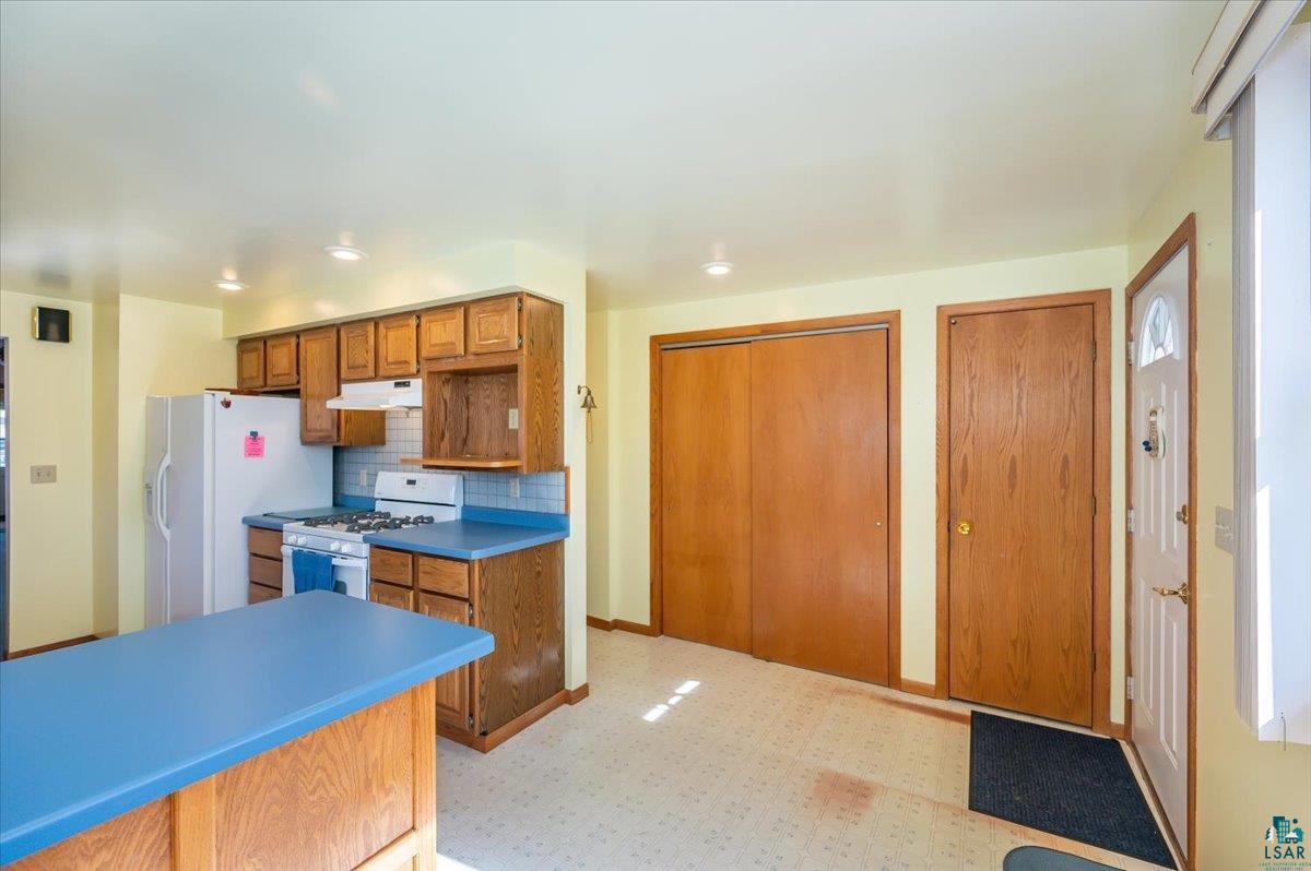 818 Lincoln Street Superior, WI 54880 - Photo 5 of 24
