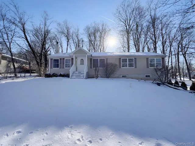 $394,900 | 3 Glade Road, Poughkeepsie, NY 12601