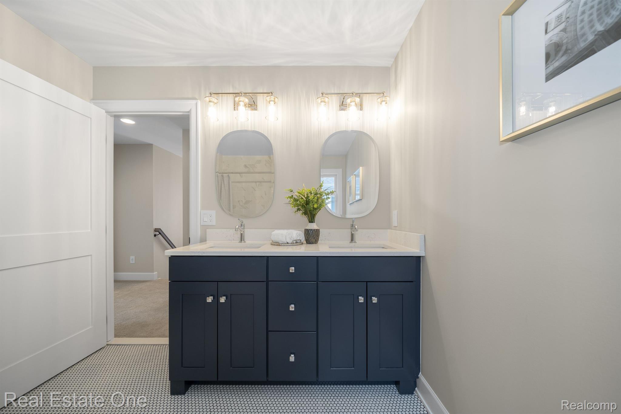 1895 Columbia Road Berkley, MI 48072 - Photo 31 of 43 Gallery Image 31