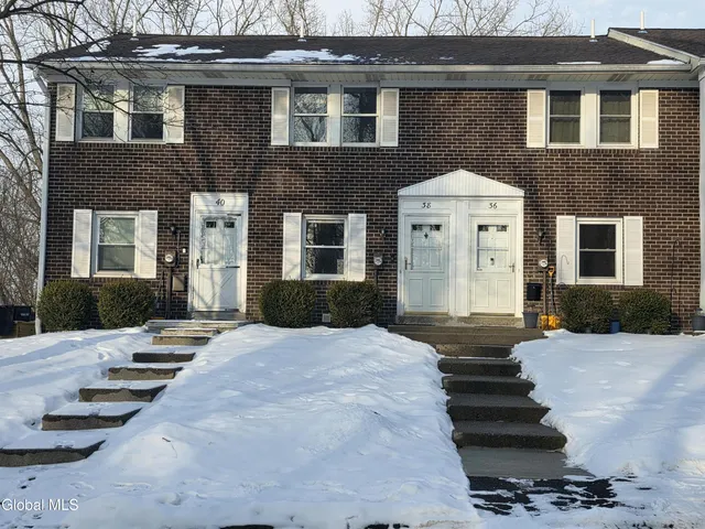 $1,700 | 38 Maxwell Drive, Troy, NY 12180