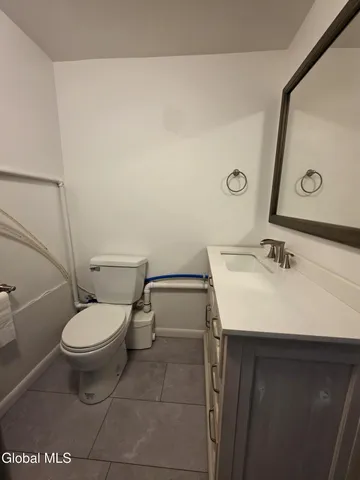 $1,700 | 38 Maxwell Drive, Troy, NY 12180