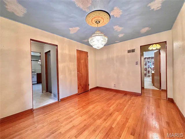 $130,000 | 2 Bluff Drive, Belleville, IL 62223