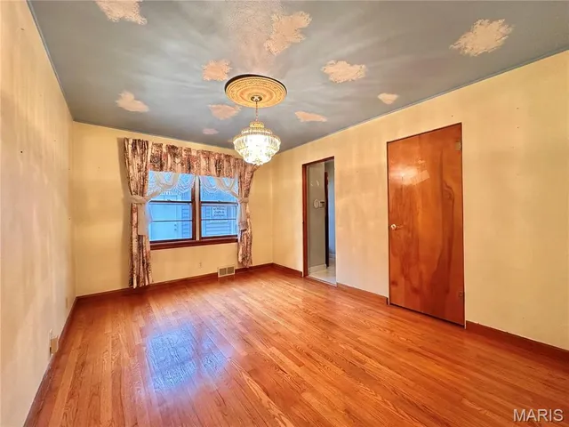 $130,000 | 2 Bluff Drive, Belleville, IL 62223