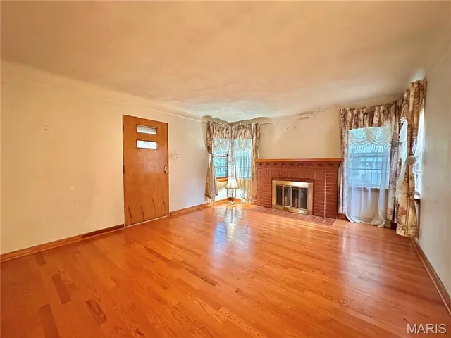 $130,000 | 2 Bluff Drive, Belleville, IL 62223