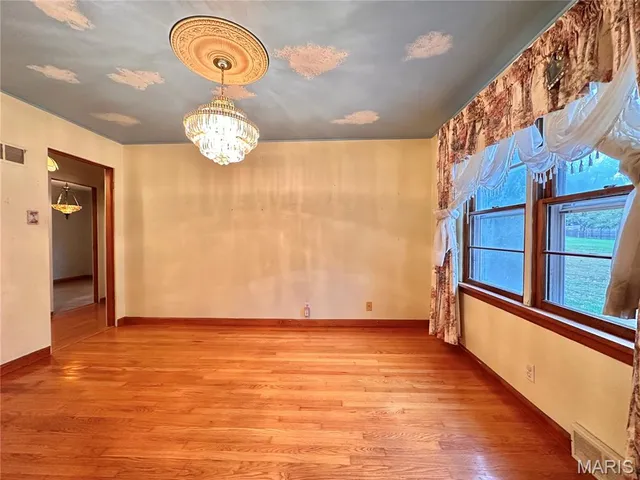 $130,000 | 2 Bluff Drive, Belleville, IL 62223