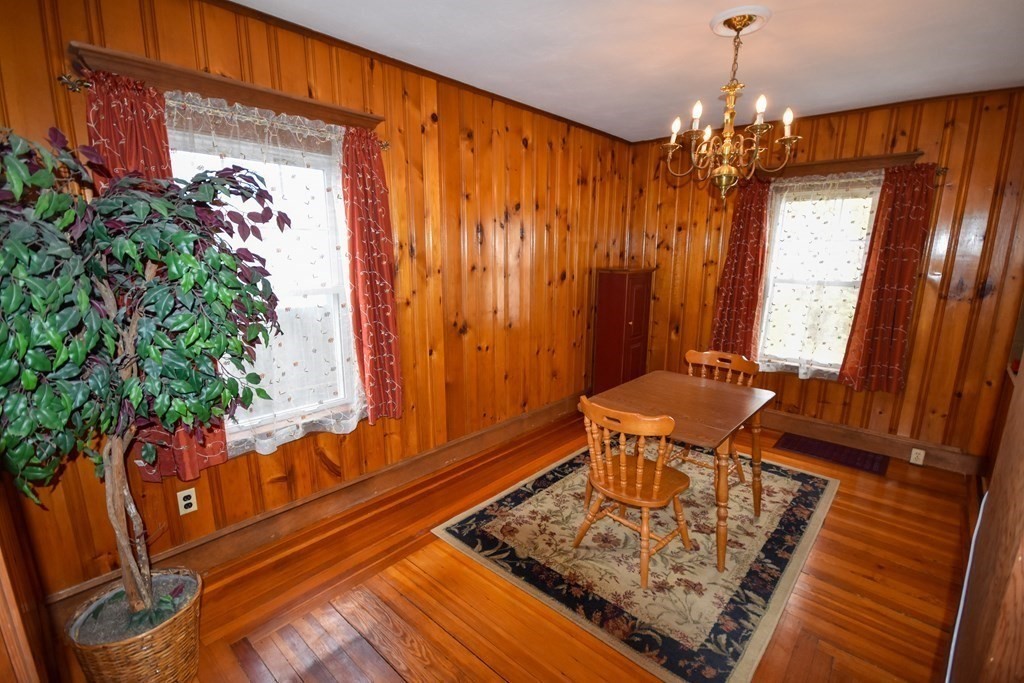 115 Edendale Street Springfield, MA 01104 - Photo 17 of 31