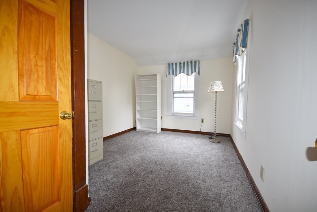115 Edendale Street Springfield, MA 01104 - Photo 20 of 31