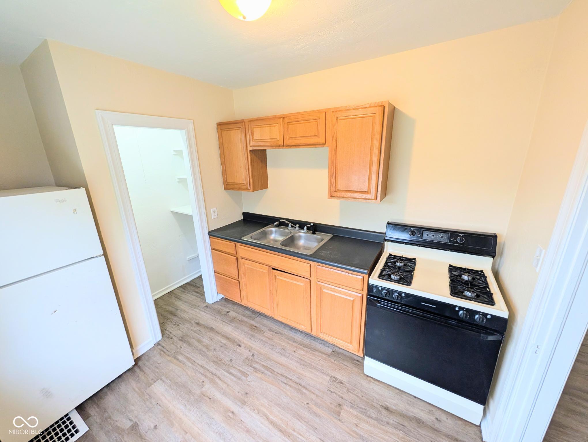 309 West 29th Street Anderson, IN 46016 - Photo 6 of 11