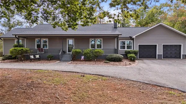$410,000 | 3494 Surratt Road, Denton, NC 27239
