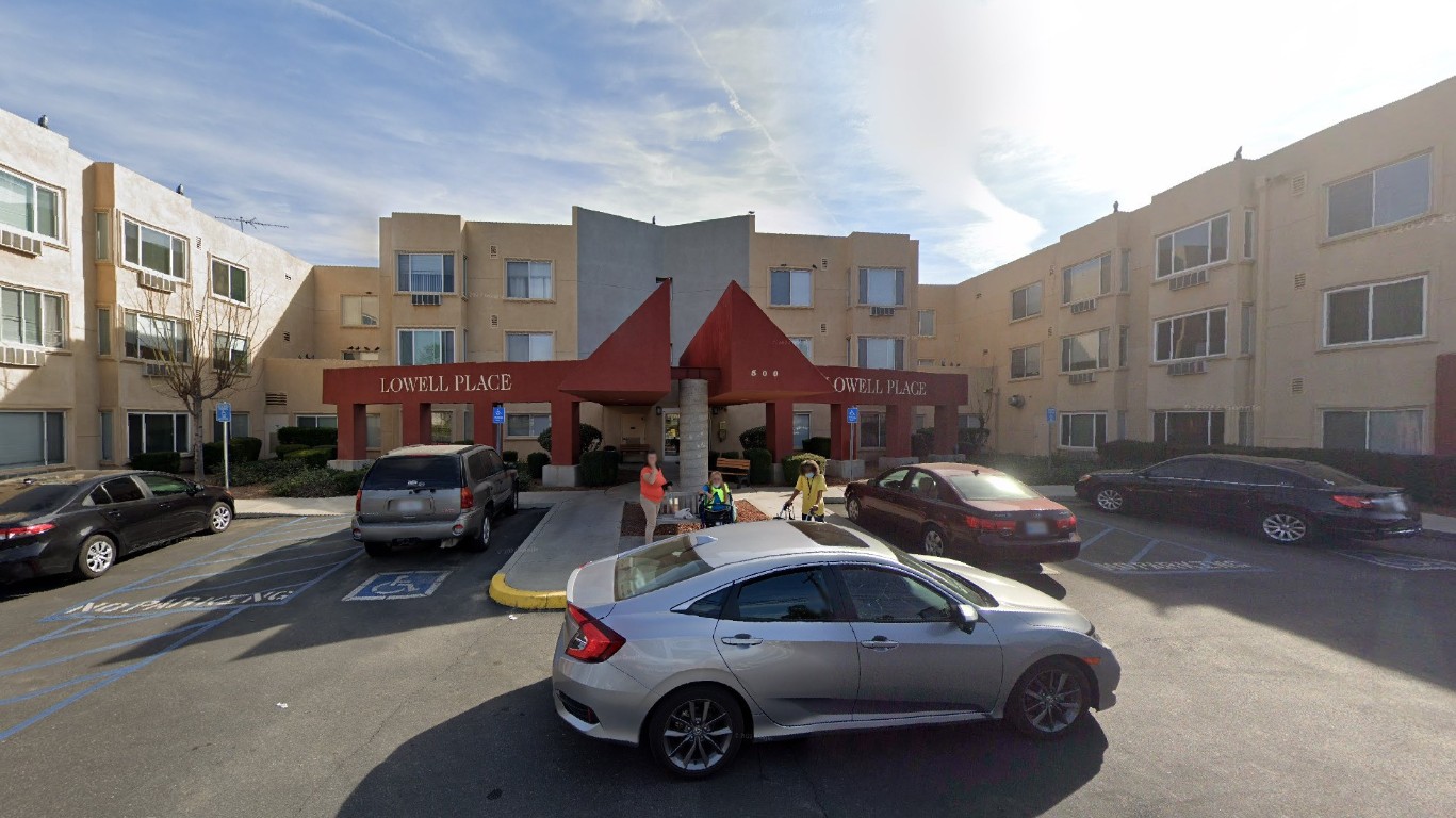 500 R Street Bakersfield, CA 93304 - Photo 2 of 6 a view of a street with cars