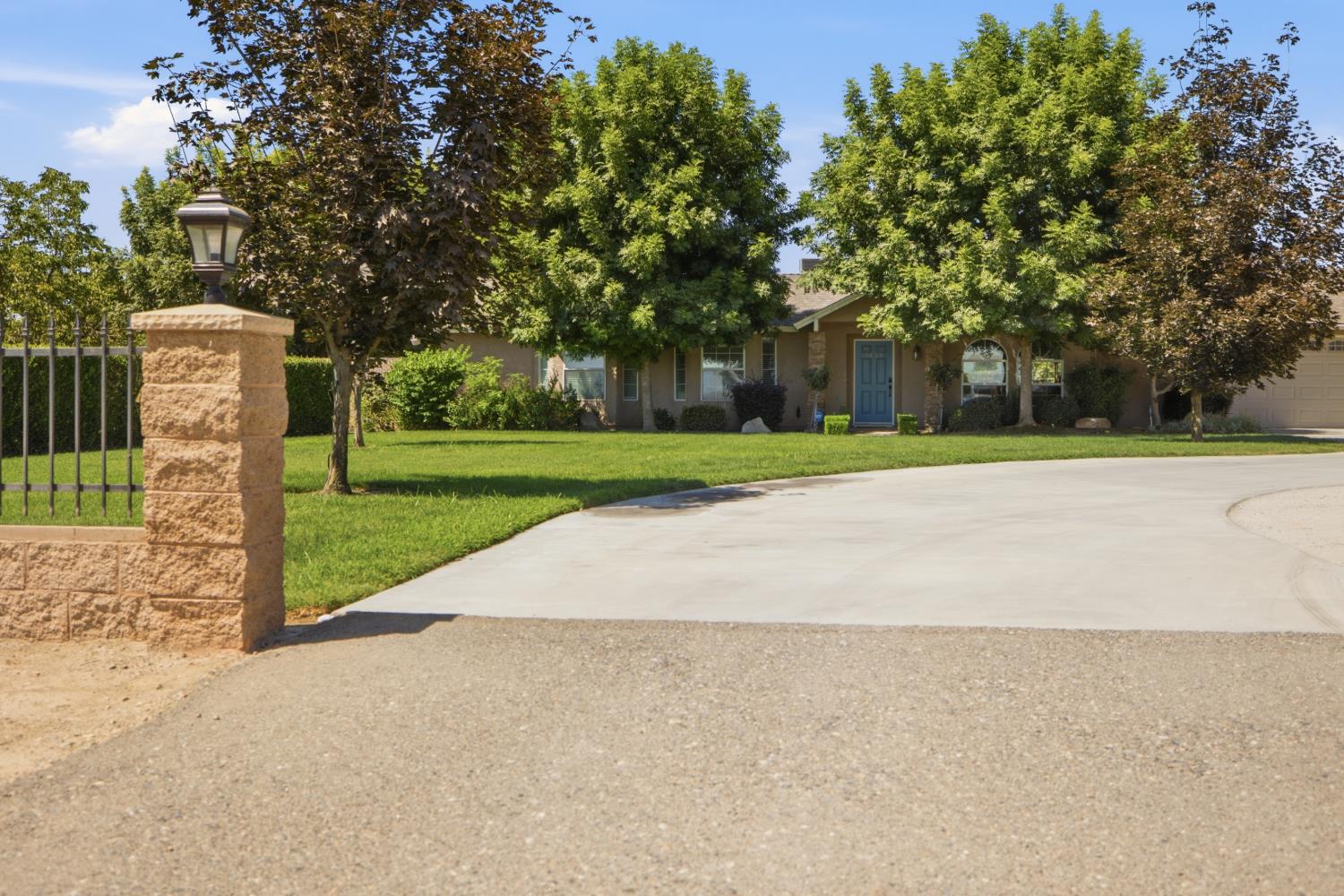 3448 Avenue 416 Reedley, CA 93654 - Photo 3 of 50 Gallery Image 3