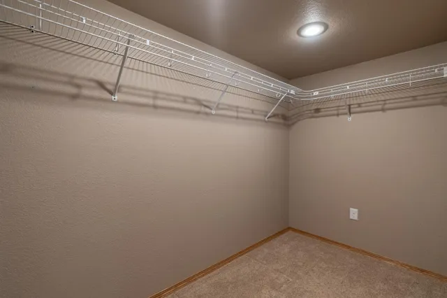 $284,900 | 1211 13th Avenue Southwest, Willmar, MN 56201