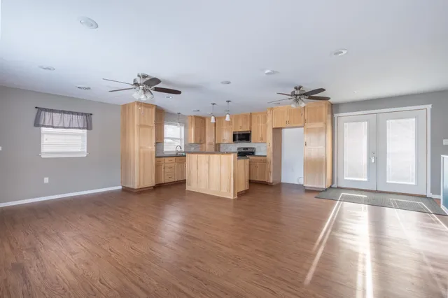 $284,900 | 1211 13th Avenue Southwest, Willmar, MN 56201