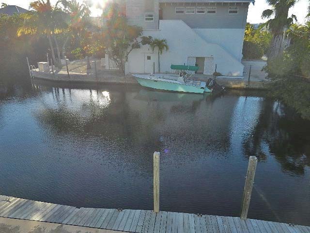 28568 Peg Leg Road Summerland Key, FL 33042 - Photo 3 of 16 1 basin
