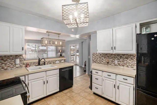 $319,900 | 2171 Monte Avenue, Muskegon, MI 49444