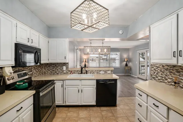 $319,900 | 2171 Monte Avenue, Muskegon, MI 49444