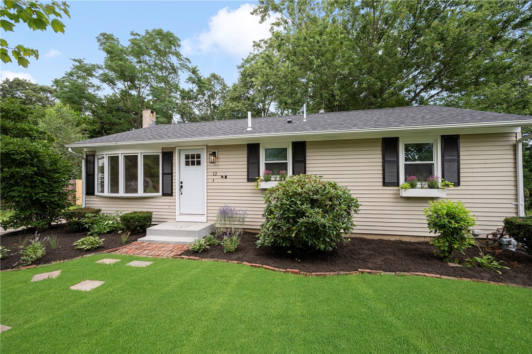 12 Sheryl Circle Warwick, RI 02818 - Photo 2 of 29