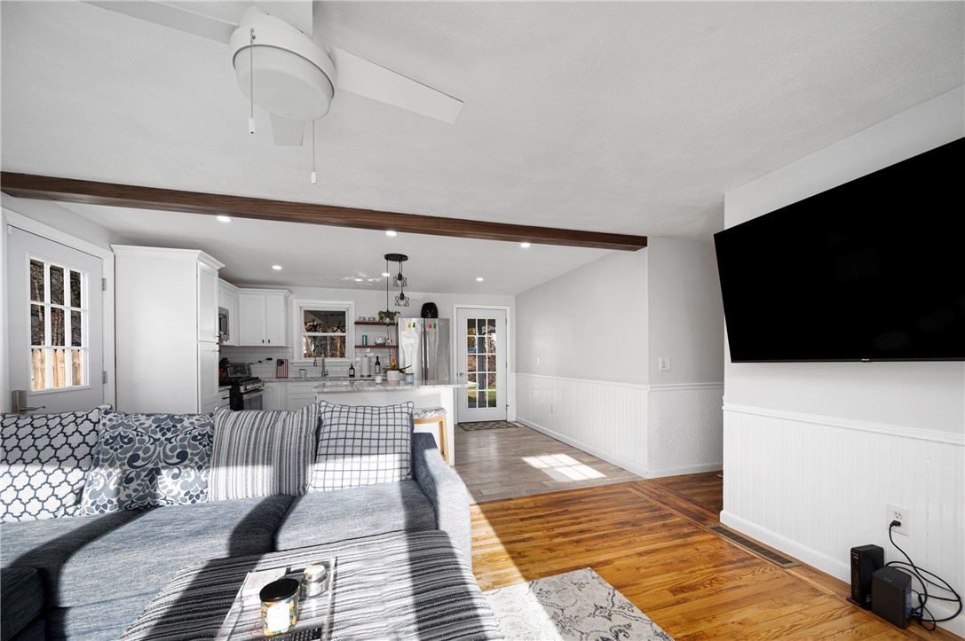 12 Sheryl Circle Warwick, RI 02818 - Photo 6 of 29