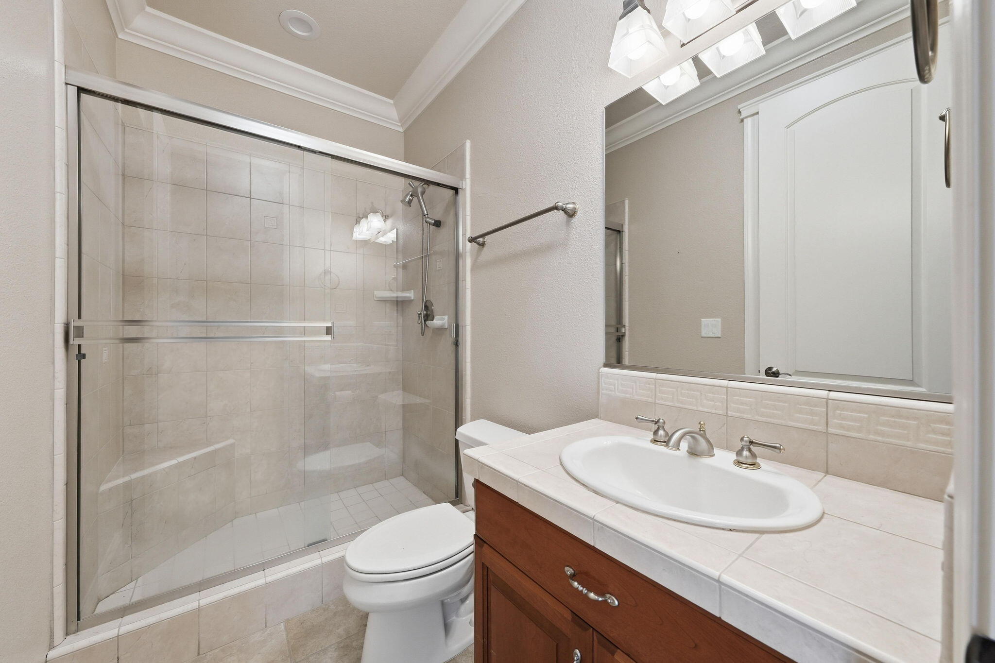 13457 Tierra Heights Road Redding, CA 96003 - Photo 37 of 56 37-web-or-mls-IMG-37