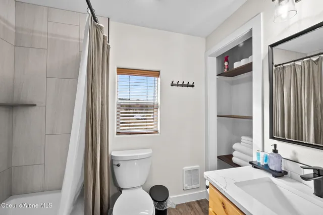 $278,000 | 43143 Riverview Drive, Unit 9, Kingston, ID 83839