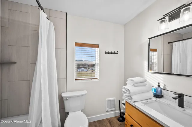 $278,000 | 43143 Riverview Drive, Unit 9, Kingston, ID 83839