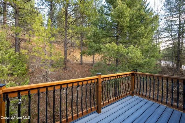 $278,000 | 43143 Riverview Drive, Unit 9, Kingston, ID 83839