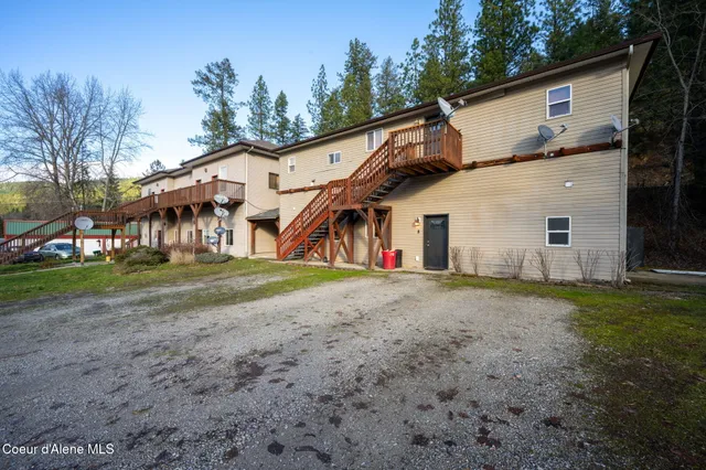 $278,000 | 43143 Riverview Drive, Unit 9, Kingston, ID 83839