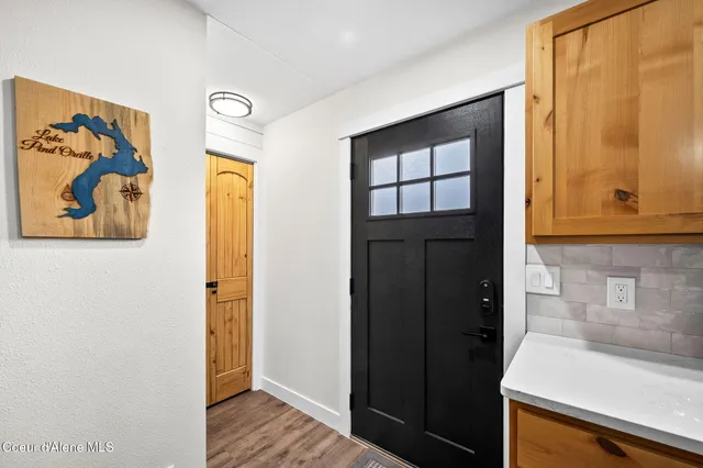 $278,000 | 43143 Riverview Drive, Unit 9, Kingston, ID 83839