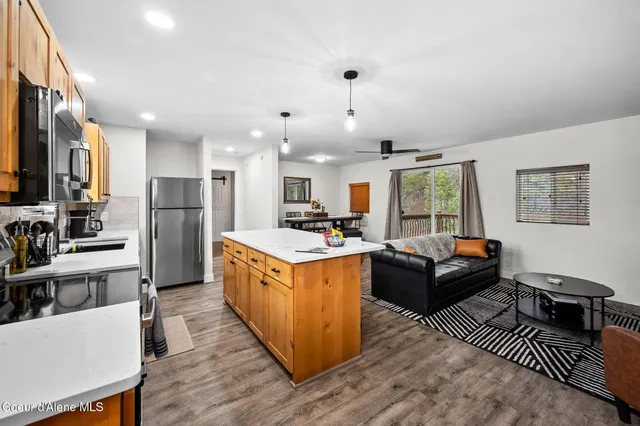 $278,000 | 43143 Riverview Drive, Unit 9, Kingston, ID 83839