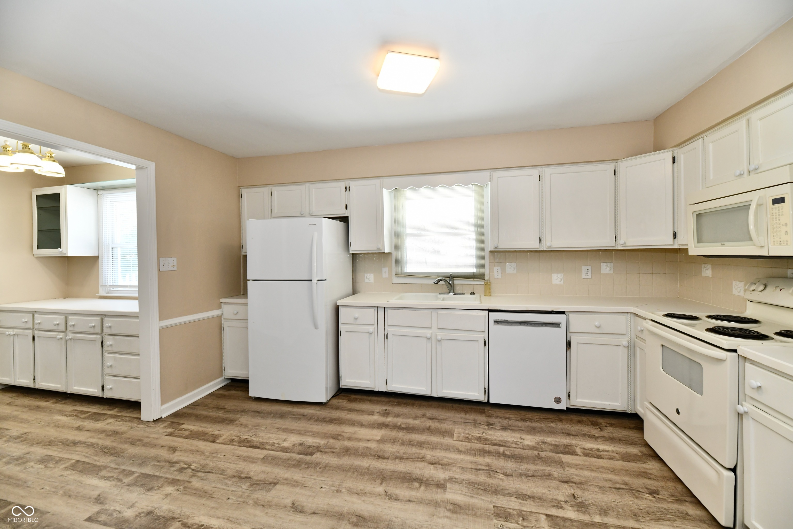 7340 Cape Cod Circle Indianapolis, IN 46220 - Photo 8 of 34