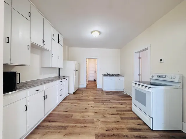 $999 | 213 Main Street East, Ashland, WI 54806