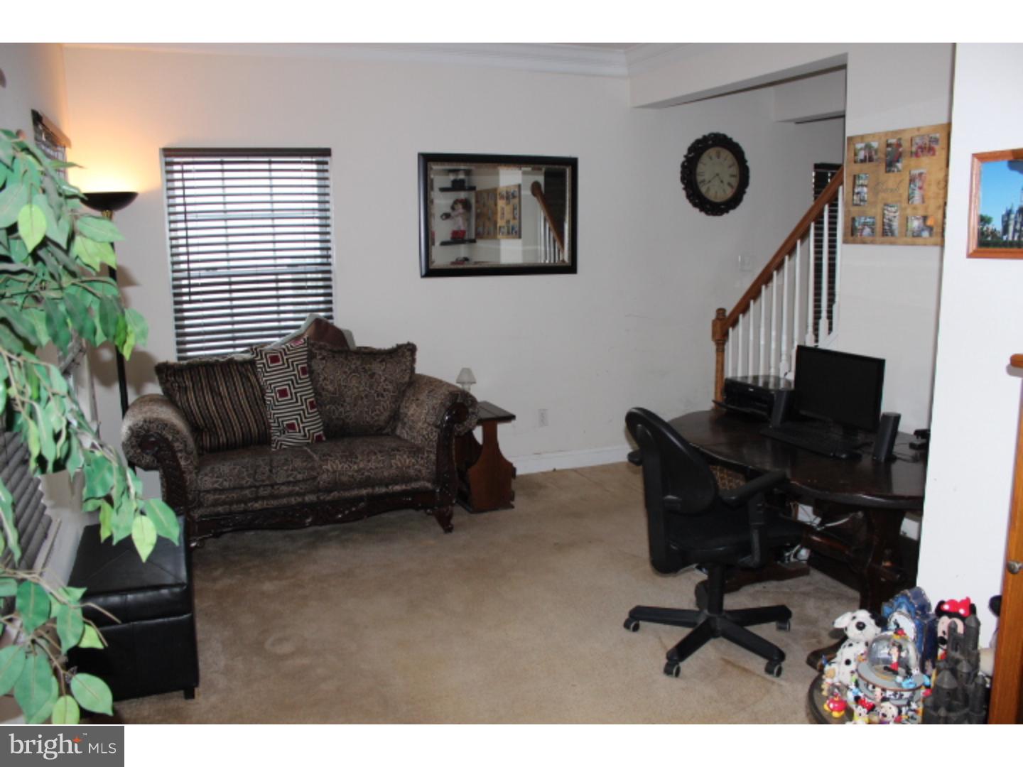 115 Sugar Maple Road Barto, PA 19504 - Photo 6 of 25 Living Room