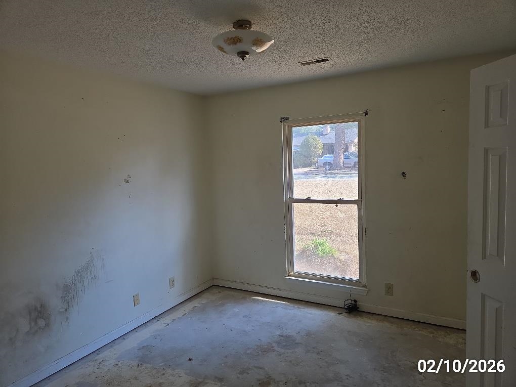 707 Lexington Avenue Kingstree, SC 29556 - Photo 5 of 20