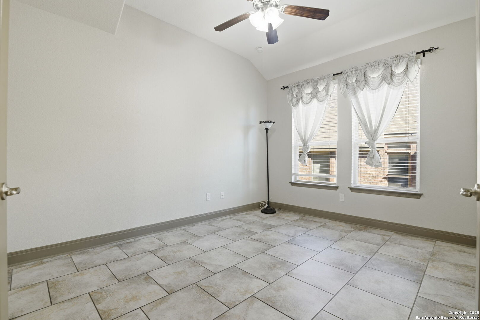 904 Turning Stone Cibolo, TX 78108 - Photo 12 of 35 a view of an empty room with a window