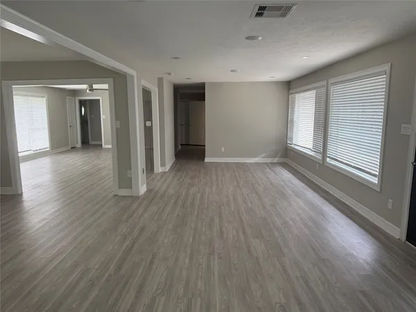 $1,900 | 7070 Brace Street, Houston, TX 77061