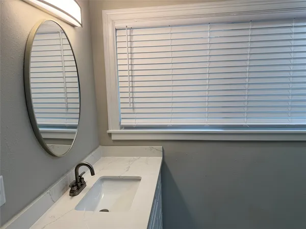 $1,900 | 7070 Brace Street, Houston, TX 77061