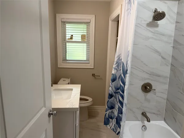 $1,900 | 7070 Brace Street, Houston, TX 77061