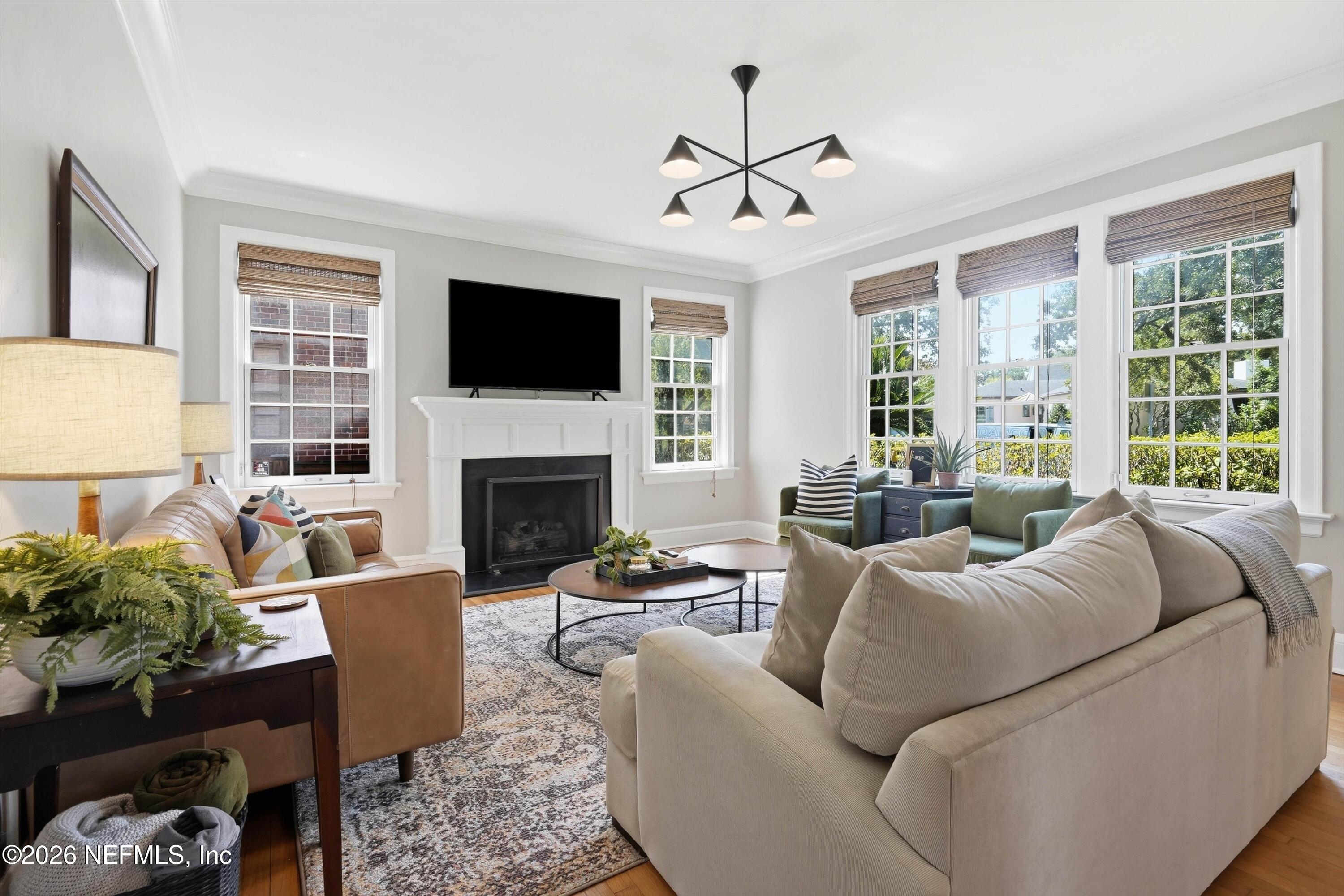 1985 Largo Road Jacksonville, FL 32207 - Photo 7 of 70 Living Room