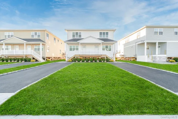 $4,200 | 2812 Ocean Avenue, Seaford, NY 11783