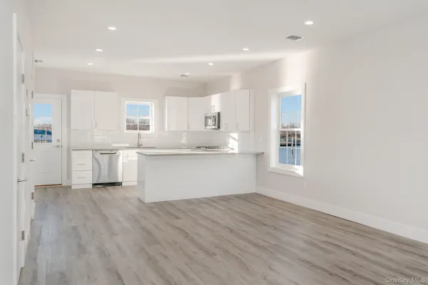 $4,200 | 2812 Ocean Avenue, Seaford, NY 11783
